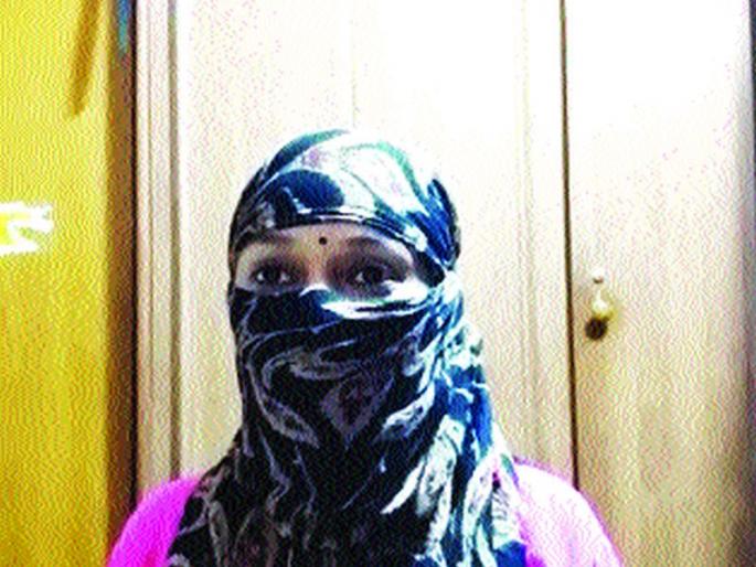 Municipal Commissioner gets the house washed! | पालिका आयुक्त घरची भांडी घासायला लावतात! Municipal Commissioner gets the house washed! | पालिका आयुक्त घरची भांडी घासायला लावतात!