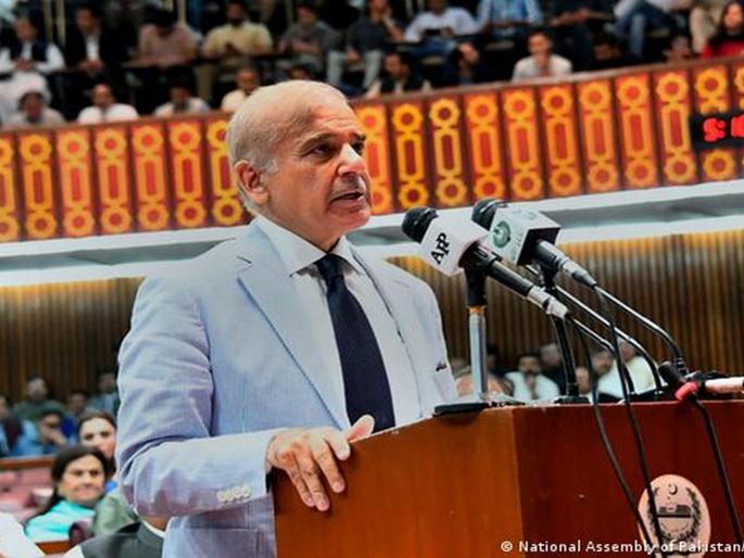 Pakistan PM on Kashmir: India Has to stop Article 370 descision; Shahbaz Sharif addressed the Pakistanis | Pakistan PM on Kashmir: ज्याच्यामुळे भिकेला लागला, तो काश्मीर काही सोडवेना; शाहबाज शरीफांनी पाकिस्तानींना केले संबोधित