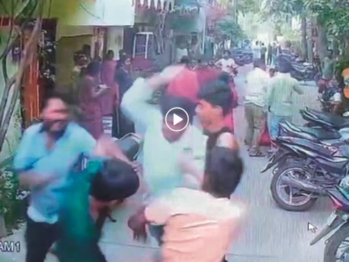 In Bajajnagar of Chhatrapati Sambhajinagar, citizens were beaten over water | छत्रपती संभाजीनगरच्या बजाजनगरमध्ये नागरिकांत पाण्यावरून मारहाण In Bajajnagar of Chhatrapati Sambhajinagar, citizens were beaten over water | छत्रपती संभाजीनगरच्या बजाजनगरमध्ये नागरिकांत पाण्यावरून मारहाण
