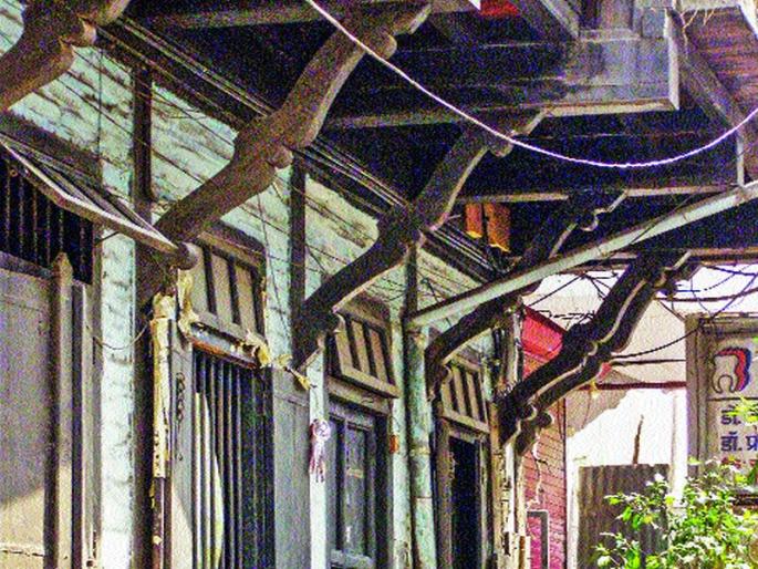 Open the way for the development of the castle | वाड्यांच्या विकासाचा मार्ग मोकळा Open the way for the development of the castle | वाड्यांच्या विकासाचा मार्ग मोकळा