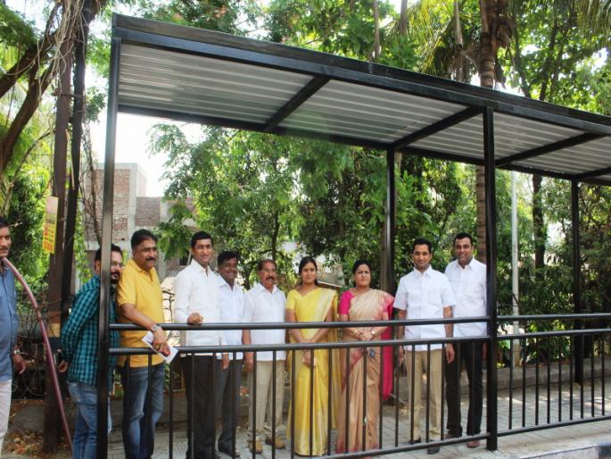 packed pathway in Wadgaon-Kalyani Nagar | वडगावशेरी-कल्याणीनगरमध्ये बंदिस्त पदपथ packed pathway in Wadgaon-Kalyani Nagar | वडगावशेरी-कल्याणीनगरमध्ये बंदिस्त पदपथ