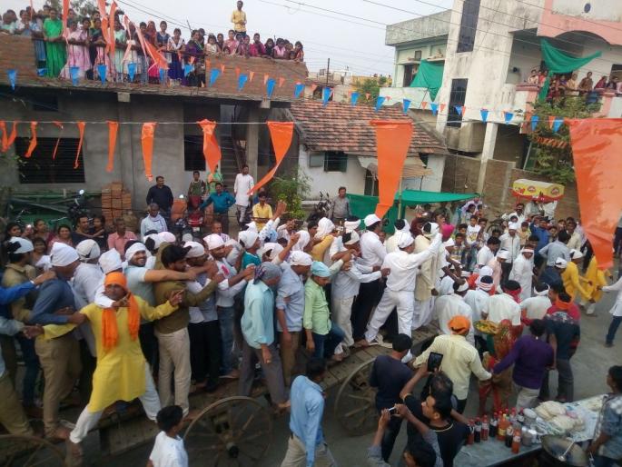 Lava near Nagpur carts run without bulls | नागपूरनजीकच्या लाव्ह्यात बैलाविना धावल्या बंड्या !