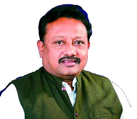 Former MLA from Bhandara district Sevak Waghaye briefly survived the accident | भंडारा जिल्ह्यातील माजी आमदार सेवक वाघाये अपघातातून थोडक्यात वाचले Former MLA from Bhandara district Sevak Waghaye briefly survived the accident | भंडारा जिल्ह्यातील माजी आमदार सेवक वाघाये अपघातातून थोडक्यात वाचले