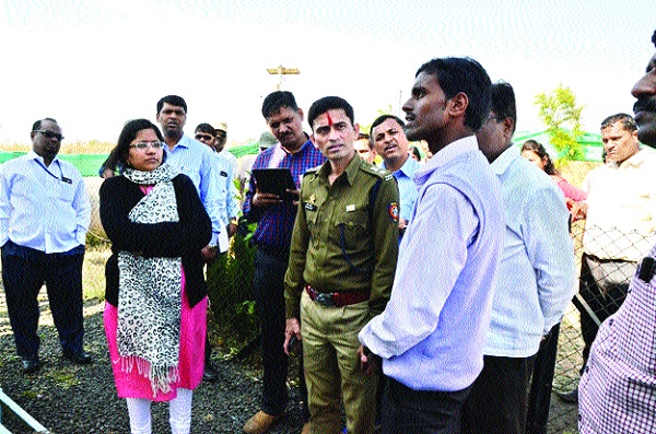 Shweta Singhal to be strictly examined to prevent food and water obstruction; In the backdrop of the Mandhradeva Yatra, instructions to officials, employees, | अन्न, पाण्यातून होणारी बाधा टाळण्यासाठी काटेकोर तपासणी करा श्वेता सिंघल ; मांढरदेव यात्रेच्या पार्श्वभूमीवर अधिकारी, कर्मचाºयांना सूचना, Shweta Singhal to be strictly examined to prevent food and water obstruction; In the backdrop of the Mandhradeva Yatra, instructions to officials, employees, | अन्न, पाण्यातून होणारी बाधा टाळण्यासाठी काटेकोर तपासणी करा श्वेता सिंघल ; मांढरदेव यात्रेच्या पार्श्वभूमीवर अधिकारी, कर्मचाºयांना सूचना,