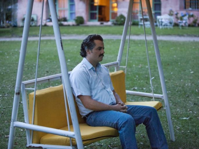 Why do people look at a lonely man and say, 'He has no guardian'? Read on! | एकाकी पडलेल्या माणसाला पाहून 'याला कुणी वाली नाही' असं का म्हणतात? वाचा! Why do people look at a lonely man and say, 'He has no guardian'? Read on! | एकाकी पडलेल्या माणसाला पाहून 'याला कुणी वाली नाही' असं का म्हणतात? वाचा!