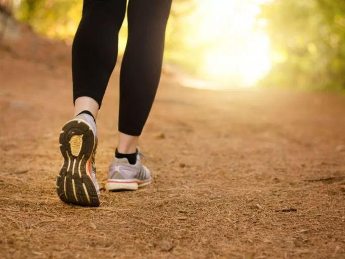 Here the roads tell, if you walk, you will read! The trend has increased in Britain, the government is also encouraging | इथे रस्ते सांगतात, पायी चालाल तर वाचाल! ब्रिटनमध्ये प्रचलन वाढले, सरकारही देतेय प्रोत्साहन Here the roads tell, if you walk, you will read! The trend has increased in Britain, the government is also encouraging | इथे रस्ते सांगतात, पायी चालाल तर वाचाल! ब्रिटनमध्ये प्रचलन वाढले, सरकारही देतेय प्रोत्साहन