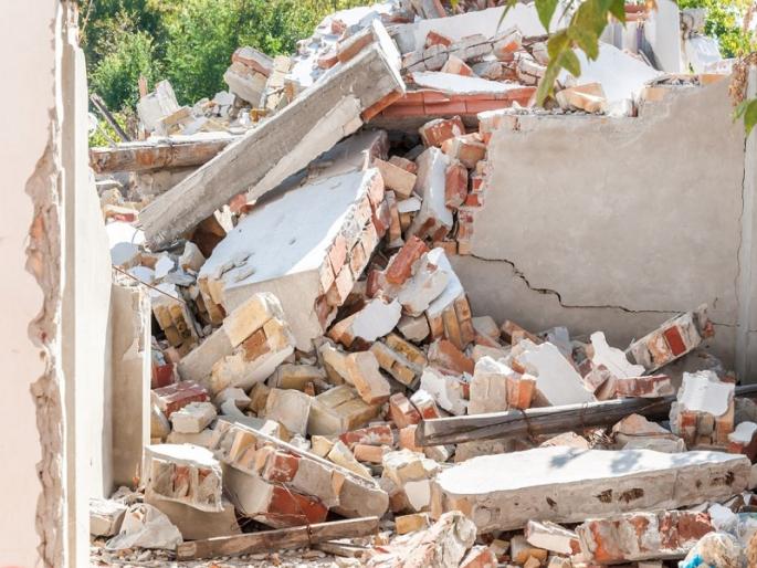 Two people died when a wall of a two-storied building under construction fell in Moshi | मोशीमध्ये बांधकाम सुरू असलेल्या दुमजली इमारतीची भिंत पडून दोघांचा मृत्यू Two people died when a wall of a two-storied building under construction fell in Moshi | मोशीमध्ये बांधकाम सुरू असलेल्या दुमजली इमारतीची भिंत पडून दोघांचा मृत्यू