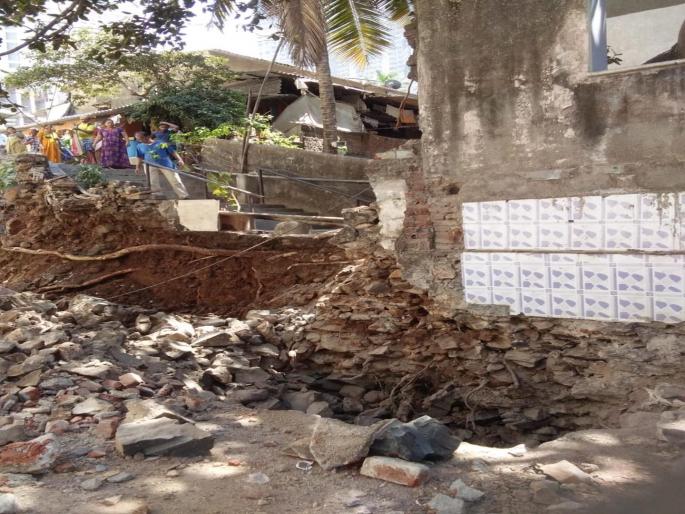 wall collapsed at Parel; Minor injuries to the elderly | परळ येथे चाळीची भिंत कोसळली; वृद्धास किरकोळ दुखापत wall collapsed at Parel; Minor injuries to the elderly | परळ येथे चाळीची भिंत कोसळली; वृद्धास किरकोळ दुखापत