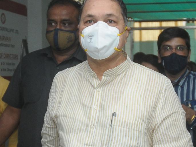 The Guardian Minister of Gadchiraeli along with the Home Minister visited the injured soldiers | गृहमंत्र्यांसह गडचिराेलीच्या पालकमंत्र्यांनी घेतली जखमी जवानांची भेट The Guardian Minister of Gadchiraeli along with the Home Minister visited the injured soldiers | गृहमंत्र्यांसह गडचिराेलीच्या पालकमंत्र्यांनी घेतली जखमी जवानांची भेट