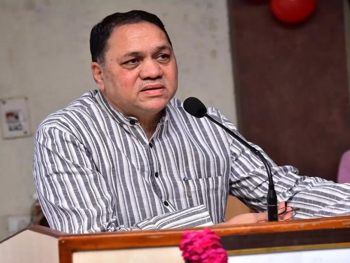 Police recruitment for twelve thousand post start soon , said Maharashtra Home Minister Dilip Walse Patil | Maharashtra Police recruitment: 31 डिसेंबरपूर्वी पोलीस खात्यातील 5,200 पदे भरणार, गृहमंत्र्यांची घोषणा Police recruitment for twelve thousand post start soon , said Maharashtra Home Minister Dilip Walse Patil | Maharashtra Police recruitment: 31 डिसेंबरपूर्वी पोलीस खात्यातील 5,200 पदे भरणार, गृहमंत्र्यांची घोषणा