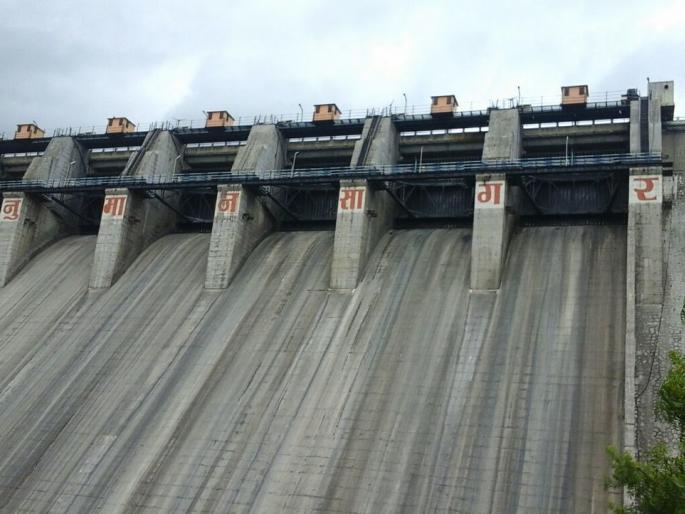 wan dam in telhara taluka full of water | वारीच्या धरणातून २० वर्षांपासून गाळाचा उपसाच नाही! wan dam in telhara taluka full of water | वारीच्या धरणातून २० वर्षांपासून गाळाचा उपसाच नाही!