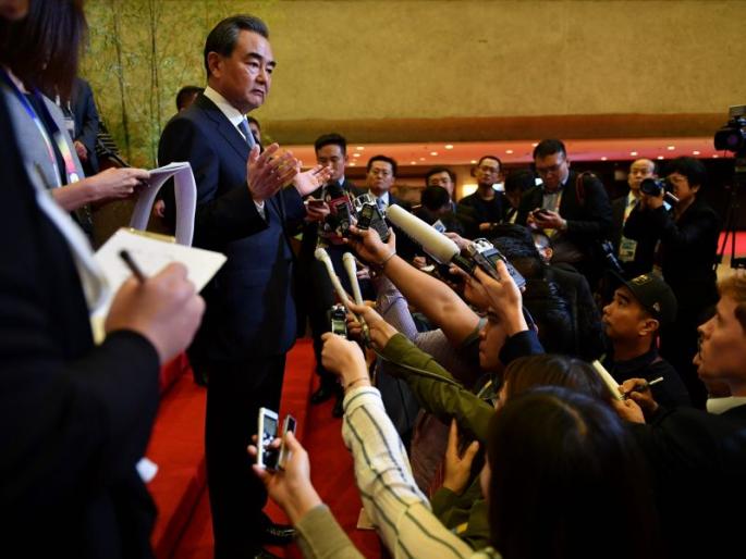 US, allies slam Chinese island-building | दक्षिण चिनी समुद्रातील चीनच्या दादागिरीविरोधात अमेरिका, ऑस्ट्रेलिया, जपान एकत्र US, allies slam Chinese island-building | दक्षिण चिनी समुद्रातील चीनच्या दादागिरीविरोधात अमेरिका, ऑस्ट्रेलिया, जपान एकत्र