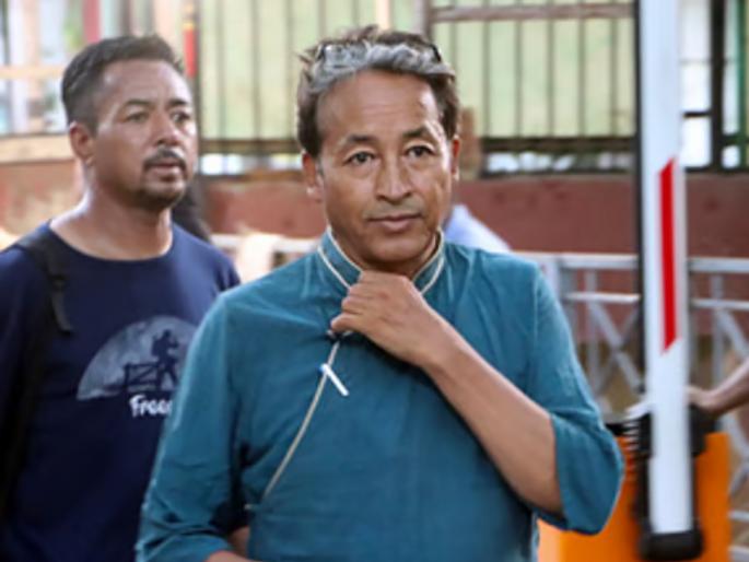 Leh violence case: Wangchuk in Jodhpur jail; police questioning him thoroughly | लेह हिंसाचार प्रकरण: वांगचूक जोधपूर तुरुंगात; पोलिसांकडून कसून चौकशी