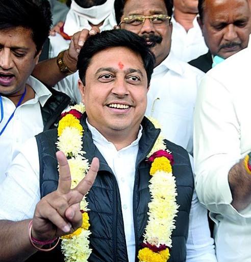 First defeat, another defeat and finally victory; A journey of Abhijit WAnjari | पराभवाचा इजा, बिजा अन् अखेर विजयाचा तिजा First defeat, another defeat and finally victory; A journey of Abhijit WAnjari | पराभवाचा इजा, बिजा अन् अखेर विजयाचा तिजा