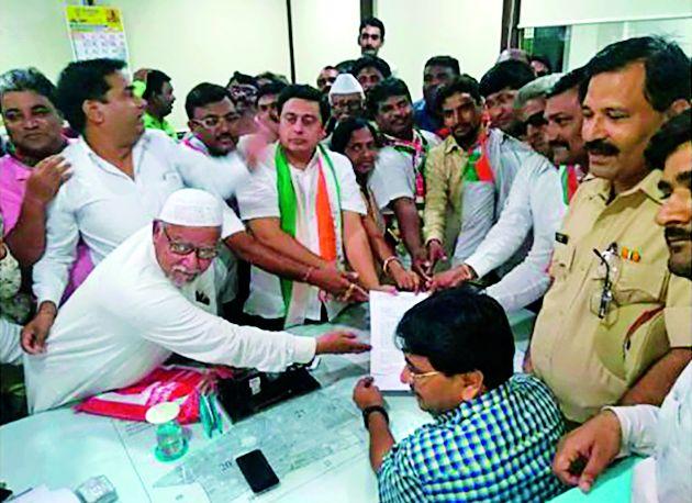 Reject the notice of demolition of religious places in East Nagpur | पूर्व नागपुरातील धार्मिक स्थळे पाडण्याच्या नोटीस रद्द करा Reject the notice of demolition of religious places in East Nagpur | पूर्व नागपुरातील धार्मिक स्थळे पाडण्याच्या नोटीस रद्द करा