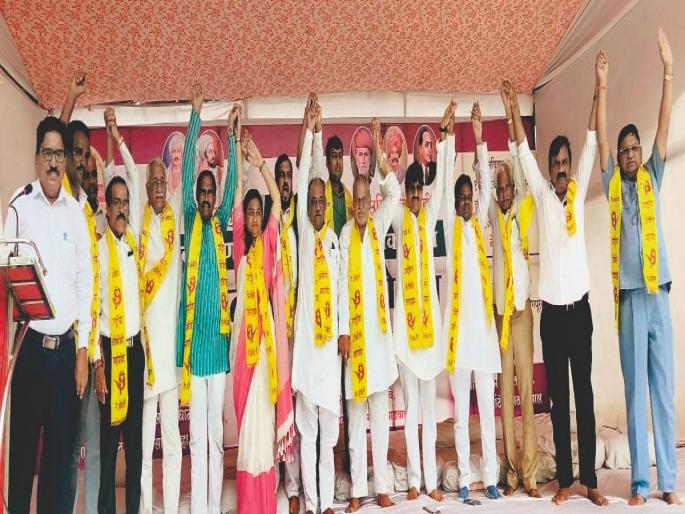 If you touch the share of OBCs, you will be shocked | ओबीसींच्या वाट्याला हात लावाल, तर धक्का बसेल; सर्व शाखीय कुणबी, ओबीसी कृती समितीचा सरकारला इशारा If you touch the share of OBCs, you will be shocked | ओबीसींच्या वाट्याला हात लावाल, तर धक्का बसेल; सर्व शाखीय कुणबी, ओबीसी कृती समितीचा सरकारला इशारा