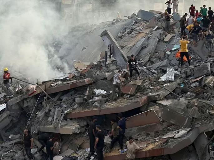 Israel Hamas War israel attacks un school in gaza 30 people died | भीषण, भयंकर, भयावह! गाझातील UN शाळेवर इस्रायलचा हल्ला; 30 जणांचा मृत्यू, 100 जखमी Israel Hamas War israel attacks un school in gaza 30 people died | भीषण, भयंकर, भयावह! गाझातील UN शाळेवर इस्रायलचा हल्ला; 30 जणांचा मृत्यू, 100 जखमी