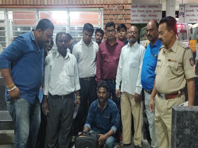 89 thousands rupees ganja seized in Wardha one arrested | वर्ध्यामध्ये ८९ हजारांचा गांजा जप्त, एकाला अटक 89 thousands rupees ganja seized in Wardha one arrested | वर्ध्यामध्ये ८९ हजारांचा गांजा जप्त, एकाला अटक