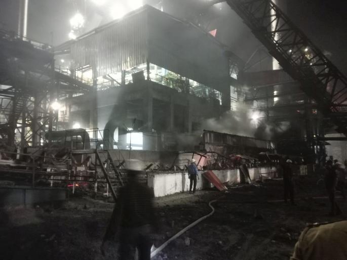 Explosion at Evonith Company in Wardha steel company blast; 17 workers burnt, three shifted to Nagpur | वर्ध्यातील इवोनिथ कंपनीत स्फोट; २२ कामगार भाजले, तिघांना नागपूरला हलविले Explosion at Evonith Company in Wardha steel company blast; 17 workers burnt, three shifted to Nagpur | वर्ध्यातील इवोनिथ कंपनीत स्फोट; २२ कामगार भाजले, तिघांना नागपूरला हलविले
