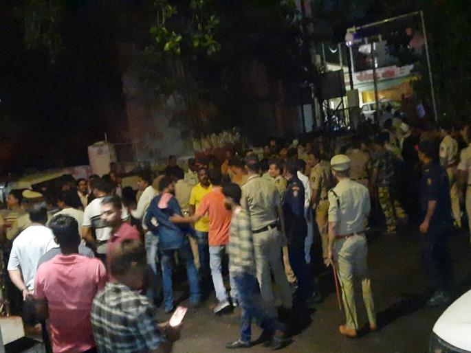 Rashtriya Swayamsevak Sangh Wardha District Sanghchalak Jethanand Rajput beaten up by mob | Wardha: वर्ध्याचे जिल्हा राष्ट्रीय स्वयंसेवक संघचालक जेठानंद राजपूत यांना मारहाण Rashtriya Swayamsevak Sangh Wardha District Sanghchalak Jethanand Rajput beaten up by mob | Wardha: वर्ध्याचे जिल्हा राष्ट्रीय स्वयंसेवक संघचालक जेठानंद राजपूत यांना मारहाण