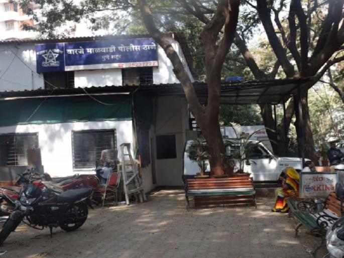 7 policemen suspended including two inspectors from Warje thana | Pune: वारजे ठाण्यातील दोघा निरीक्षकांसह ७ पोलिस निलंबित; गोळीबार, वाहन तोडफोड भोवली 7 policemen suspended including two inspectors from Warje thana | Pune: वारजे ठाण्यातील दोघा निरीक्षकांसह ७ पोलिस निलंबित; गोळीबार, वाहन तोडफोड भोवली