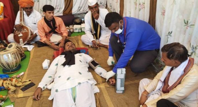 On the fourth day of the fast, Shete Maharaj's health deteriorated | प्रशासनाकडून उपाेषण बेदखल; शेटे महाराजांची प्रकृती खालावली On the fourth day of the fast, Shete Maharaj's health deteriorated | प्रशासनाकडून उपाेषण बेदखल; शेटे महाराजांची प्रकृती खालावली