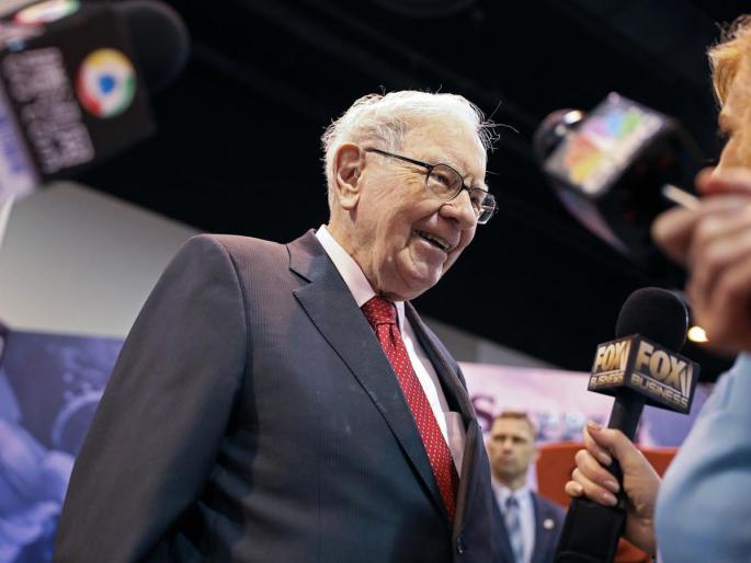 I am now going into seclusion 6 decade tradition will end Warren Buffet quit this job | Warren Buffett News: “मी आता शांत होत चाललोय,” ६ दशकांची परंपरा थांबणार; वॅारन बफेंनी सोडलं ‘हे’ काम