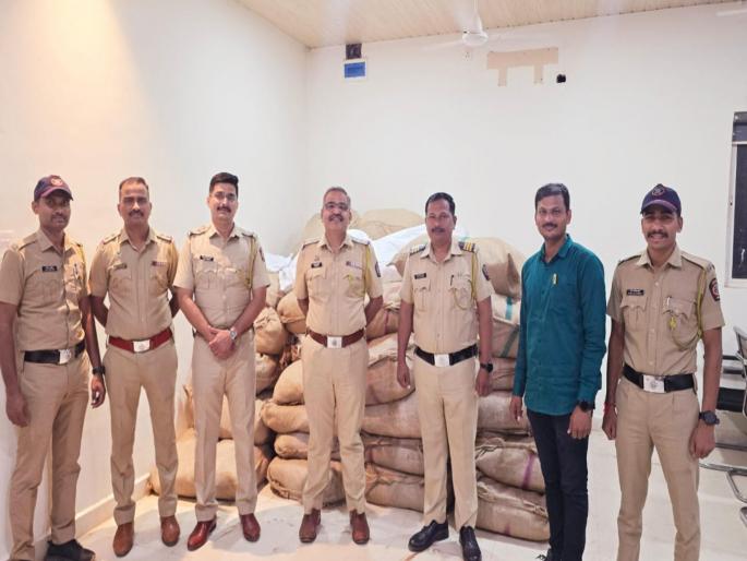 Gutkha worth eleven lakhs seized at Varwand in Daund taluka Strong performance of Yavat Police | दौंड तालुक्यातील वरवंड येथे अकरा लाखांचा गुटखा जप्त; यवत पोलिसांची दमदार कामगिरी Gutkha worth eleven lakhs seized at Varwand in Daund taluka Strong performance of Yavat Police | दौंड तालुक्यातील वरवंड येथे अकरा लाखांचा गुटखा जप्त; यवत पोलिसांची दमदार कामगिरी
