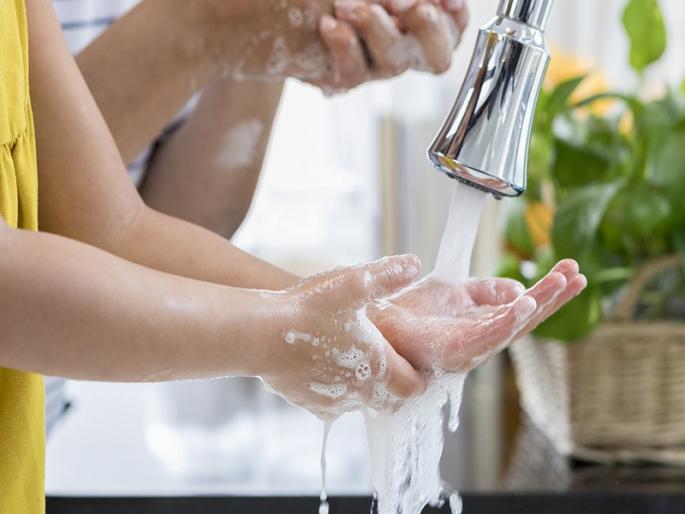 In the month of October, the 'World Hand Wash Day' is celebrated; Know the importance | ऑक्टोबर महिन्यात साजरी केला जातोय ‘जागतिक हात धुवा दिवस’; जाणून घ्या महत्त्व In the month of October, the 'World Hand Wash Day' is celebrated; Know the importance | ऑक्टोबर महिन्यात साजरी केला जातोय ‘जागतिक हात धुवा दिवस’; जाणून घ्या महत्त्व