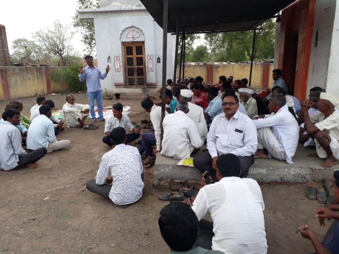 The choice of beneficiaries by lottery for uradas seeds | उडदाच्या बियाण्यांसाठी ईश्वरचिठ्ठीतून लाभार्थी निवड The choice of beneficiaries by lottery for uradas seeds | उडदाच्या बियाण्यांसाठी ईश्वरचिठ्ठीतून लाभार्थी निवड