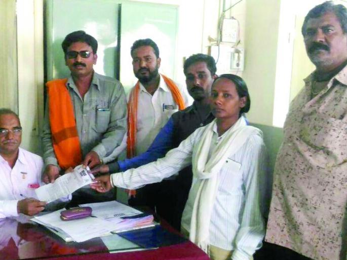 Demand for immediate help from Garipit victims in Washim district | वाशिम जिल्ह्यातील गारपिटग्रस्तांना तातडीने मदत देण्याची मागणी
