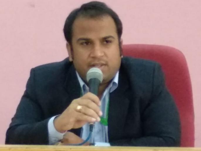 CEO of 'Washim' firt in Editorial Records! | निकालदर्शक अभिलेख मुल्यांकनात वाशिमचे ‘सीईओ’ प्रथम! CEO of 'Washim' firt in Editorial Records! | निकालदर्शक अभिलेख मुल्यांकनात वाशिमचे ‘सीईओ’ प्रथम!