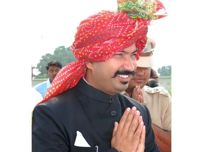 Laxminarayan Mishra New Collector of Washim; Rahul Videvadi goes Ahmednagar | लक्ष्मीनारायण मिश्रा  वाशिमचे  नवे जिल्हाधिकारी; राहुल व्दिवेदी अहमदनगरला Laxminarayan Mishra New Collector of Washim; Rahul Videvadi goes Ahmednagar | लक्ष्मीनारायण मिश्रा  वाशिमचे  नवे जिल्हाधिकारी; राहुल व्दिवेदी अहमदनगरला