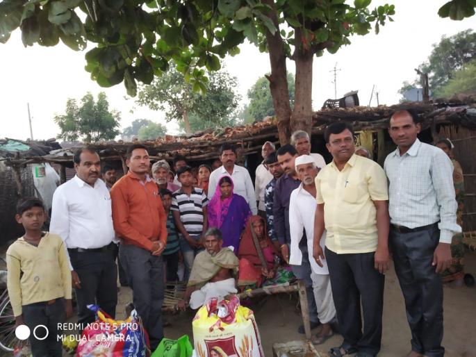 Officers, employees, who came to help orphan children | अनाथ मुलांच्या मदतीसाठी सरसावले अधिकारी, कर्मचारी Officers, employees, who came to help orphan children | अनाथ मुलांच्या मदतीसाठी सरसावले अधिकारी, कर्मचारी