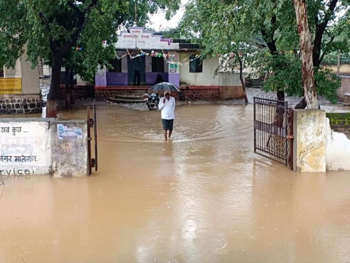 On the sixth day in Washim district, rain continued | वाशिम जिल्ह्यात सहाव्या दिवशीही पावसाची रिपरिप कायम