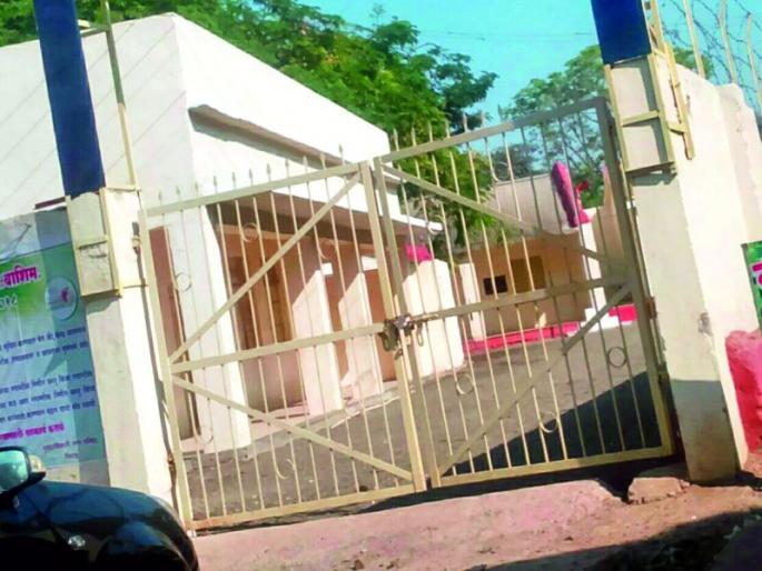 In most of the schools of Washim, the rules of 'complainant' on the Dhan! | वाशिम जिल्हय़ातील बहुतांश शाळांमध्ये ‘तक्रारपेटी’चा नियम धाब्यावर! In most of the schools of Washim, the rules of 'complainant' on the Dhan! | वाशिम जिल्हय़ातील बहुतांश शाळांमध्ये ‘तक्रारपेटी’चा नियम धाब्यावर!