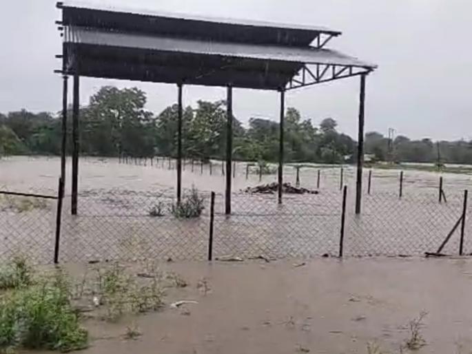 Cemetery flooded Where will the funeral be held | स्मशानभूमीला पुराचा वेढा; अंत्यसंस्कार कुठे करणार? Cemetery flooded Where will the funeral be held | स्मशानभूमीला पुराचा वेढा; अंत्यसंस्कार कुठे करणार?