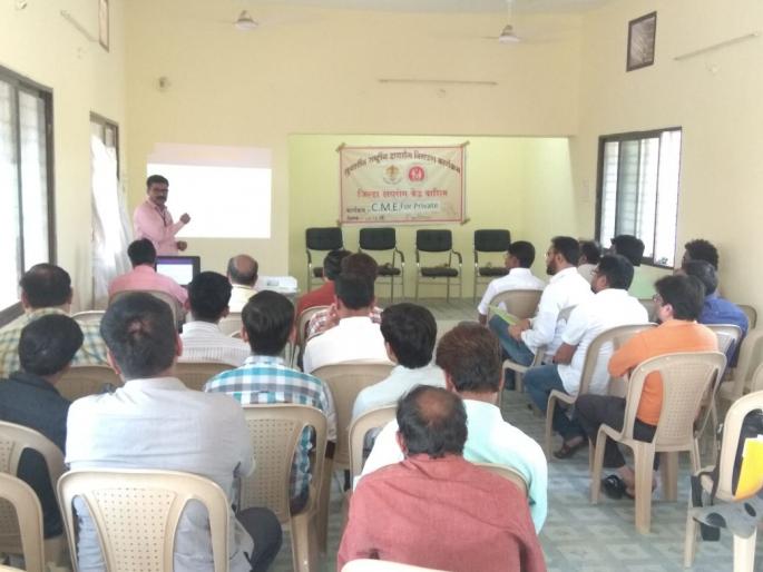 take help of private doctors, pharmacists, to find tuberculosis patients | क्षयरुग्ण शोध मोहिमेला खाजगी डॉक्टर, औषध विक्रेत्यांचा आधार take help of private doctors, pharmacists, to find tuberculosis patients | क्षयरुग्ण शोध मोहिमेला खाजगी डॉक्टर, औषध विक्रेत्यांचा आधार