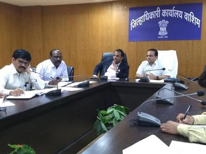 The beneficiaries of 'Ayushman Bharat' should get the Golden Card - Collector | ‘आयुष्मान भारत’च्या लाभार्थ्यांनी गोल्डन कार्ड प्राप्त करून घ्यावे - जिल्हाधिकारी The beneficiaries of 'Ayushman Bharat' should get the Golden Card - Collector | ‘आयुष्मान भारत’च्या लाभार्थ्यांनी गोल्डन कार्ड प्राप्त करून घ्यावे - जिल्हाधिकारी