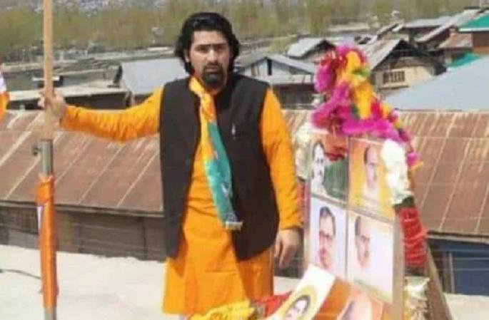 baramulla encounter security forces let commander usman bhai of pakistan bjp leader wasim bari | भाजपा नेते वसीम बारी यांच्या हत्येचा बदला; लष्कर-ए-तय्यबाच्या कमांडरचा खात्मा baramulla encounter security forces let commander usman bhai of pakistan bjp leader wasim bari | भाजपा नेते वसीम बारी यांच्या हत्येचा बदला; लष्कर-ए-तय्यबाच्या कमांडरचा खात्मा