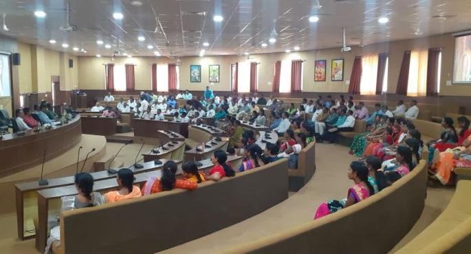 Need for collective efforts for the prosperity of the villages - Shailesh Hinge | गावांच्या समृद्धीसाठी सामूहिक प्रयत्नांची गरज - शैलेश हिंगे Need for collective efforts for the prosperity of the villages - Shailesh Hinge | गावांच्या समृद्धीसाठी सामूहिक प्रयत्नांची गरज - शैलेश हिंगे