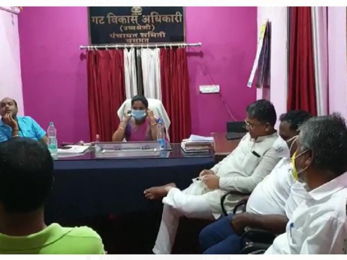 BDO said we arrived in 5 minutes; Education Sabhapati stay in the hall till 2 o'clock at night | बीडीओ म्हणाले ५ मिनिटांत आलो; शिक्षण सभापतींचा दालनात रात्री २ वाजेपर्यंत ठिय्या