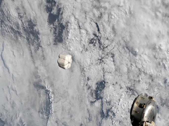 spacial article on waste collection in space | अंतराळातल्या कचऱ्यासाठी नवी ‘घंटागाडी’! spacial article on waste collection in space | अंतराळातल्या कचऱ्यासाठी नवी ‘घंटागाडी’!