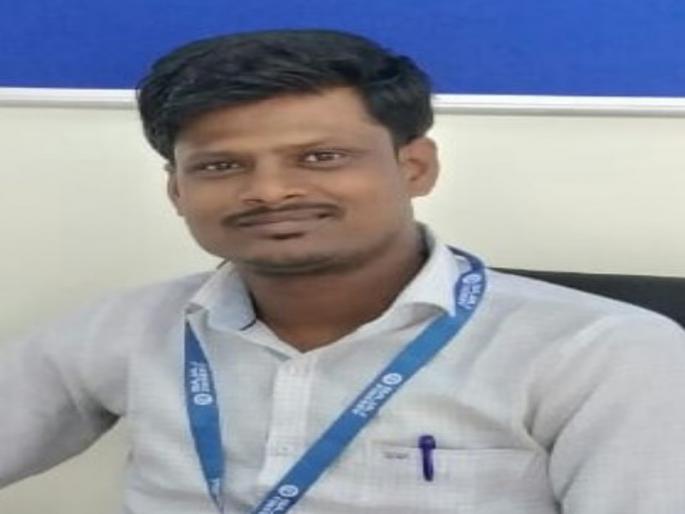 Asked to pay the loan installment; The accussed murdred of recovery employee,incident in the uruli kanchan | कर्जाचा हप्ता भरायला सांगितले; कर्जदाराने वसुली कर्मचाऱ्यावरच कोयत्याने वार केले; उरुळी कांचन येथील घटना   Asked to pay the loan installment; The accussed murdred of recovery employee,incident in the uruli kanchan | कर्जाचा हप्ता भरायला सांगितले; कर्जदाराने वसुली कर्मचाऱ्यावरच कोयत्याने वार केले; उरुळी कांचन येथील घटना