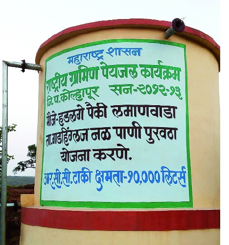 Upadhyaya's fasting 'fasting' action: Lonand's politics overturned | उपनगराध्यक्षांवरील कारवाईसाठी ‘रिपाइं’चं उपोषण : लोणंदचं राजकारण पेटलं Upadhyaya's fasting 'fasting' action: Lonand's politics overturned | उपनगराध्यक्षांवरील कारवाईसाठी ‘रिपाइं’चं उपोषण : लोणंदचं राजकारण पेटलं