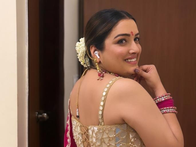 Watch a free movie and get a saree too actress amrapali dubey matru devo bhava movie | थिएटरमध्ये मोफत सिनेमा बघा आणि साडीही मिळवा! प्रसिद्ध अभिनेत्रीच्या 'या' चित्रपटाची महिलांना खास ऑफर Watch a free movie and get a saree too actress amrapali dubey matru devo bhava movie | थिएटरमध्ये मोफत सिनेमा बघा आणि साडीही मिळवा! प्रसिद्ध अभिनेत्रीच्या 'या' चित्रपटाची महिलांना खास ऑफर