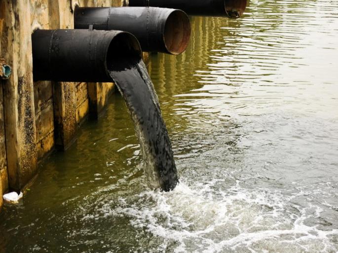 The Pune Municipal Corporation itself releases 450 MLD sewage into the river every day | पुणे महापालिकाच दररोज नदीत सोडते साडेचारशे एमएलडी सांडपाणी The Pune Municipal Corporation itself releases 450 MLD sewage into the river every day | पुणे महापालिकाच दररोज नदीत सोडते साडेचारशे एमएलडी सांडपाणी