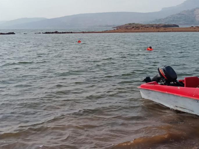 A youth drowned in Pawanadharan area Search begins | पवनाधरण परिसरात एक युवक बुडाला; शोधकार्य सुरु A youth drowned in Pawanadharan area Search begins | पवनाधरण परिसरात एक युवक बुडाला; शोधकार्य सुरु