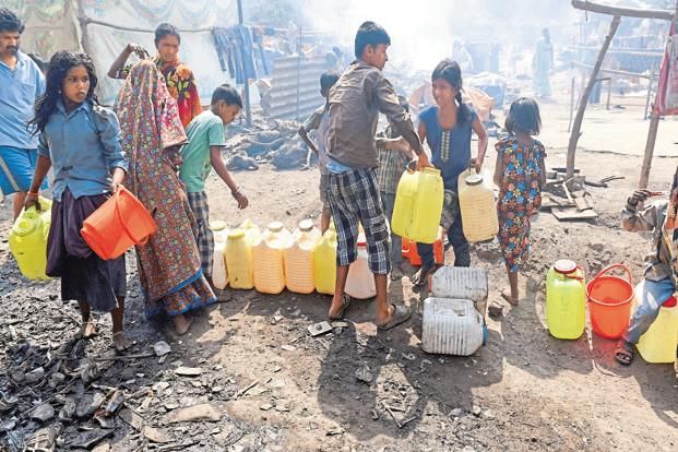 Havoc due to water scarcity in Nagpur district | नागपूर जिल्ह्यात पाणी टंचाईमुळे हाहाकार Havoc due to water scarcity in Nagpur district | नागपूर जिल्ह्यात पाणी टंचाईमुळे हाहाकार