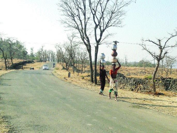 6 villages in Wahda receive water shortages this year | वऱ्हाडातील २६२६ गावांना यंदा पाणीटंचाईची झळ, ३५ तालुक्यांत कमी पावसाचा फटका 6 villages in Wahda receive water shortages this year | वऱ्हाडातील २६२६ गावांना यंदा पाणीटंचाईची झळ, ३५ तालुक्यांत कमी पावसाचा फटका